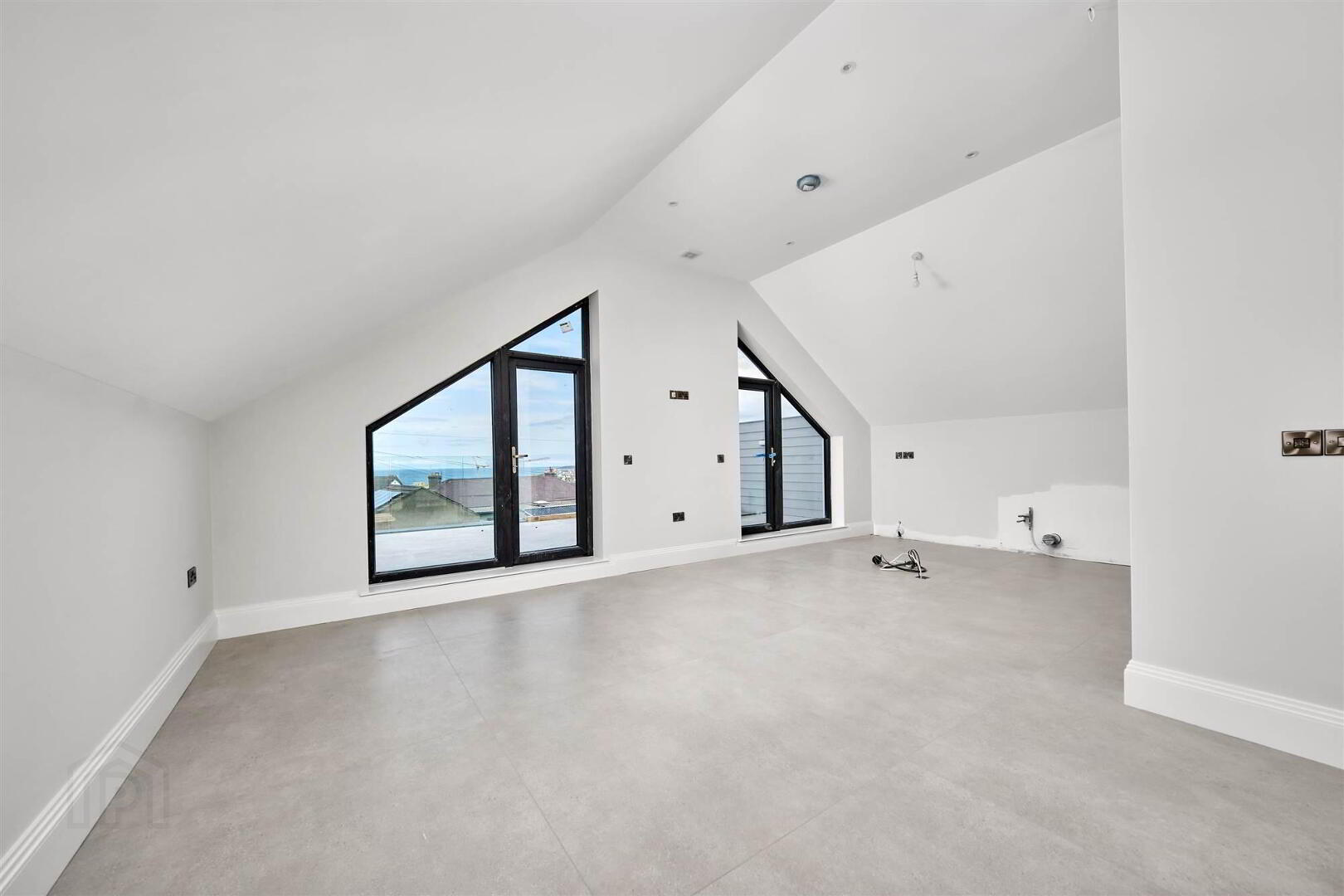 19 Queenora Avenue 18 of 32