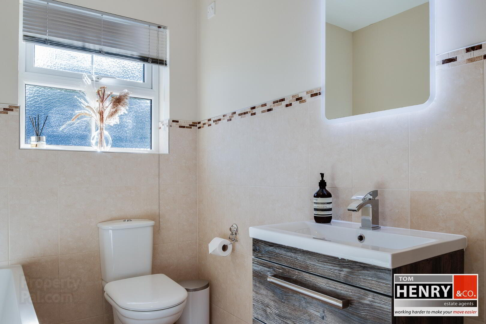 4 Loughview Heights 29 of 38