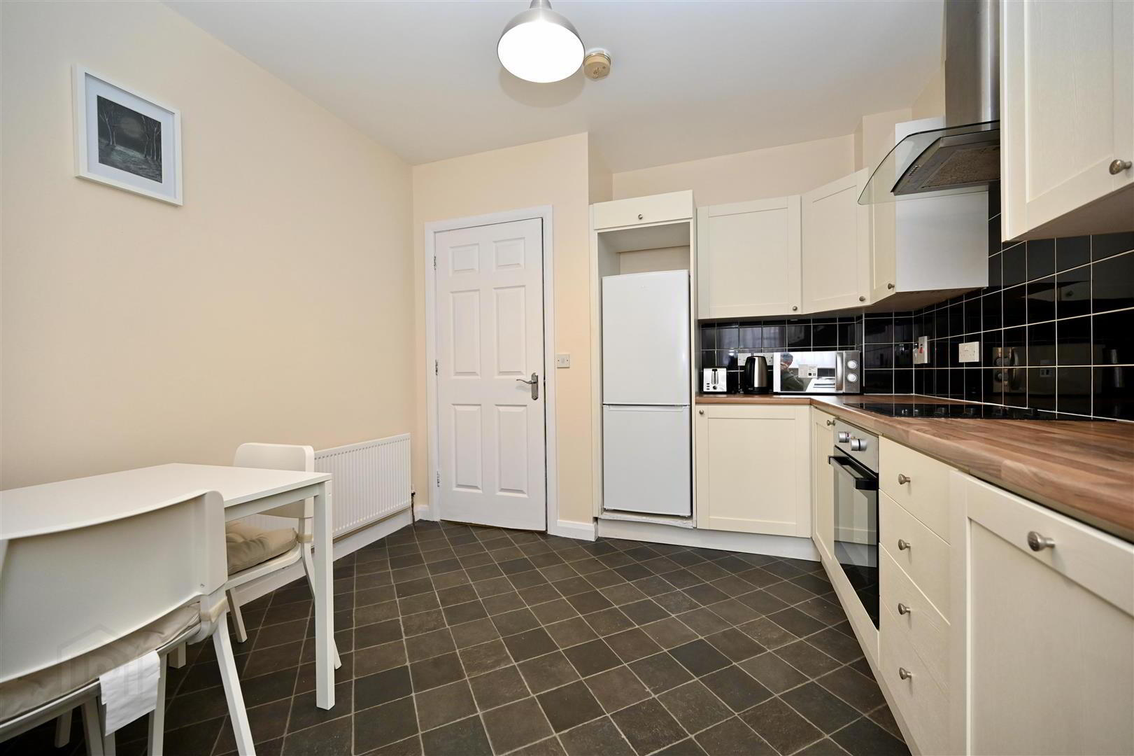 24a Glantane Drive 4 of 10
