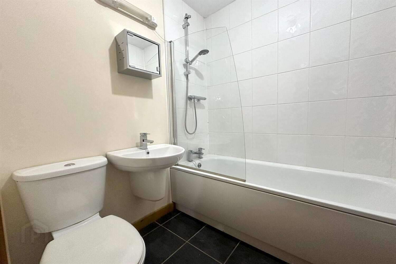 4, 13 Kinnaird Terrace 17 of 18