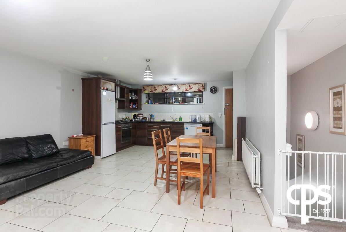 Apartment 16 Winter Gardens 5 of 14