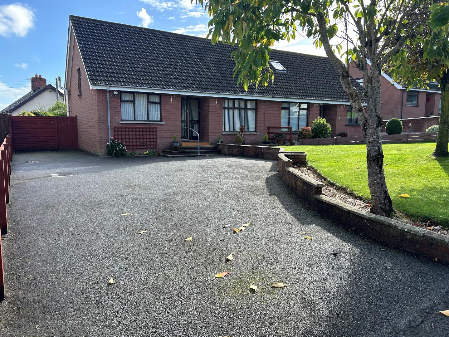 3 Inverbeg Court