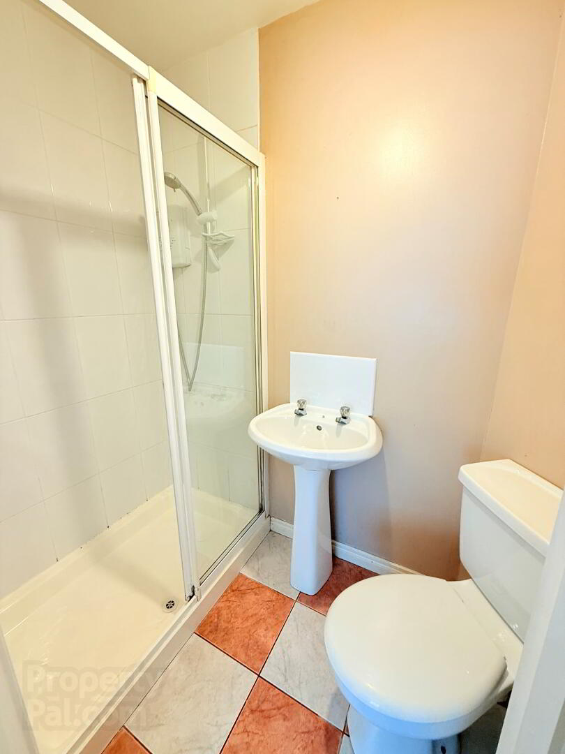 6 Waveney Court 9 of 14