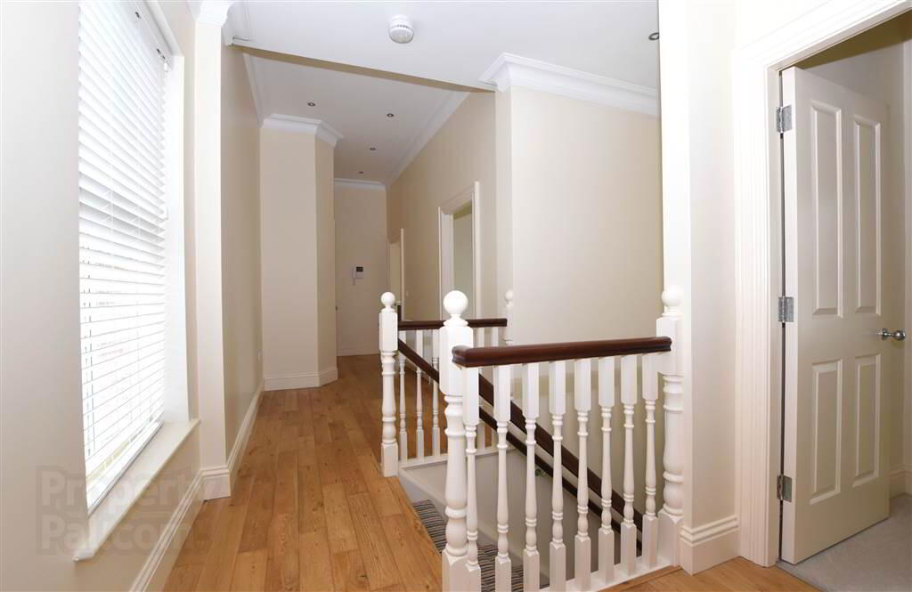 21 Park Lane Gate 10 of 17