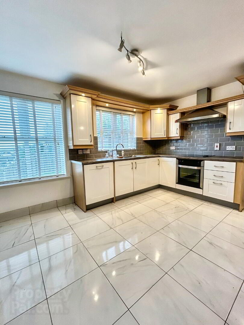 47 Woodside Heights 4 of 12