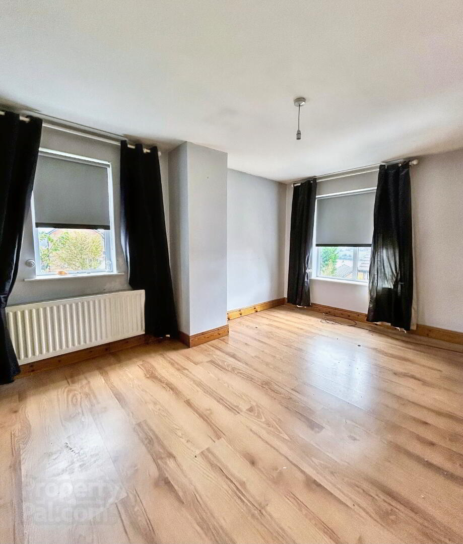 47 Woodside Heights 7 of 12