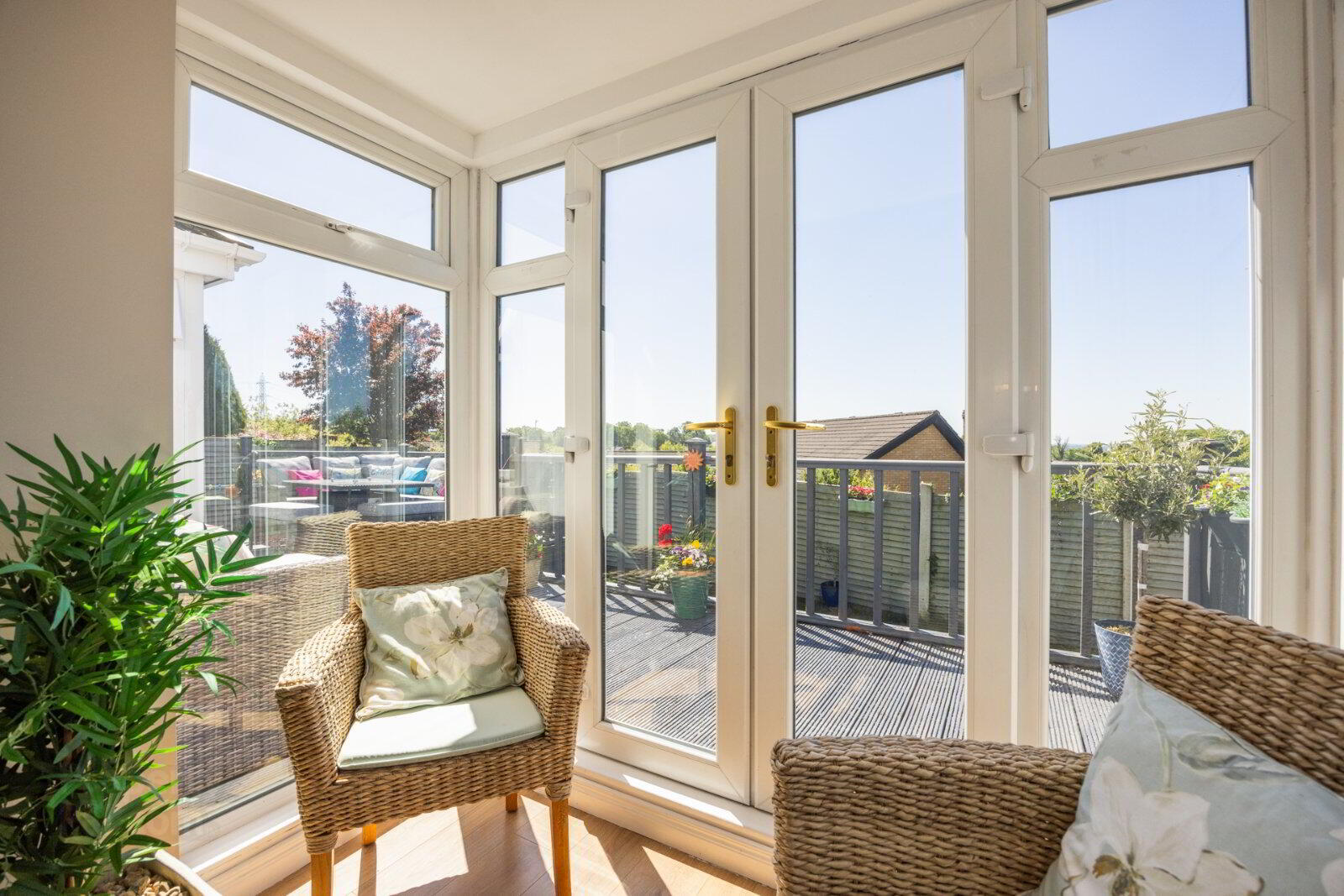 39 Royal Lodge Avenue 9 of 28