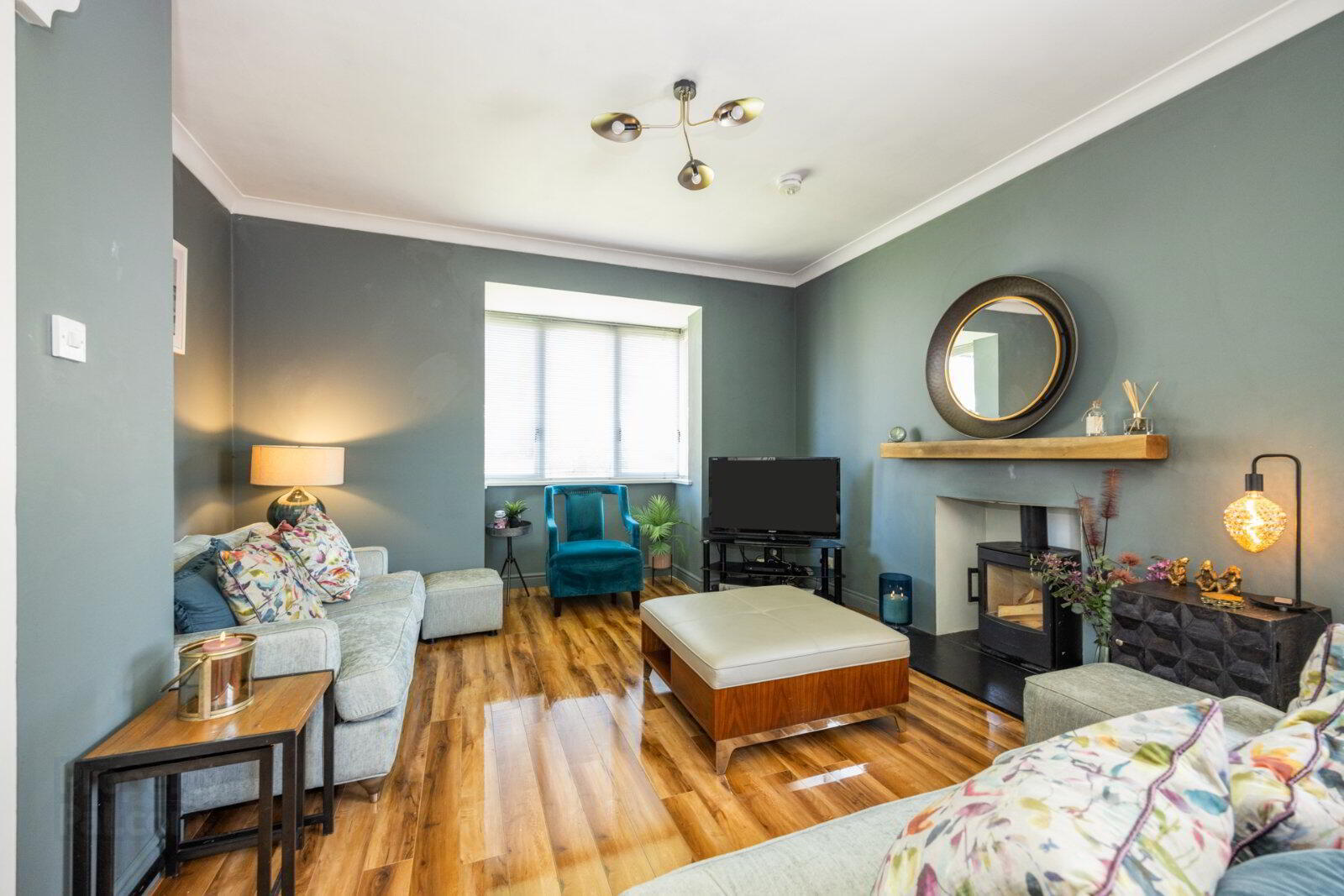 39 Royal Lodge Avenue 4 of 28