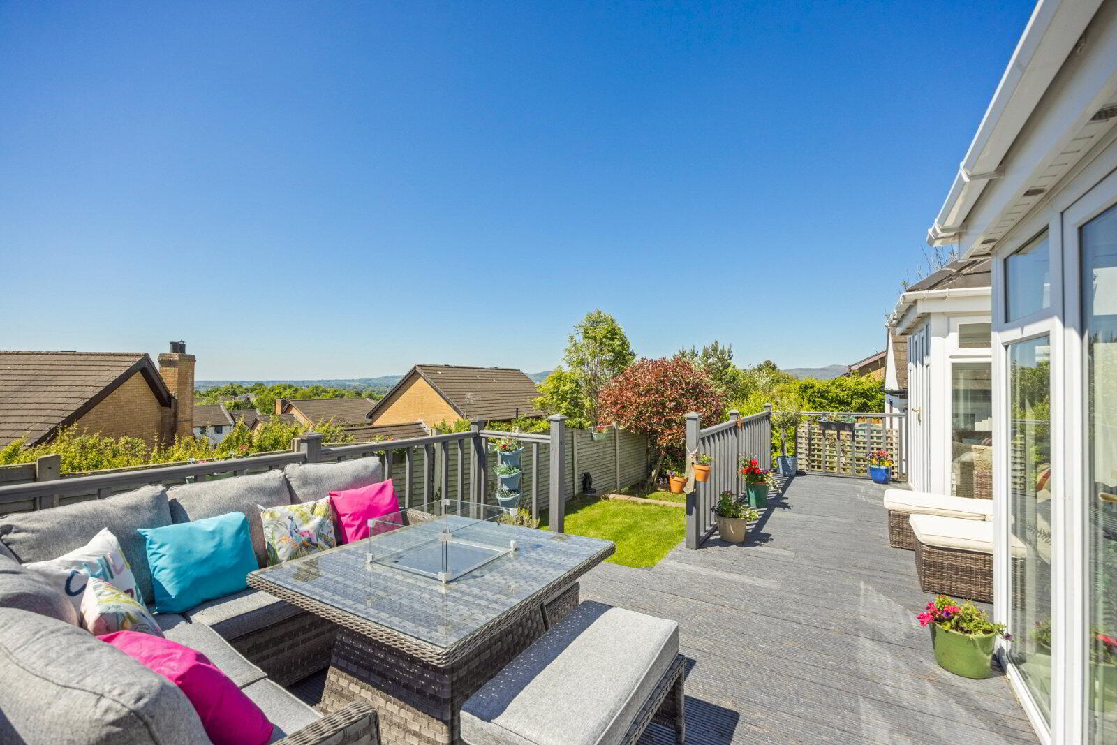 39 Royal Lodge Avenue 25 of 28