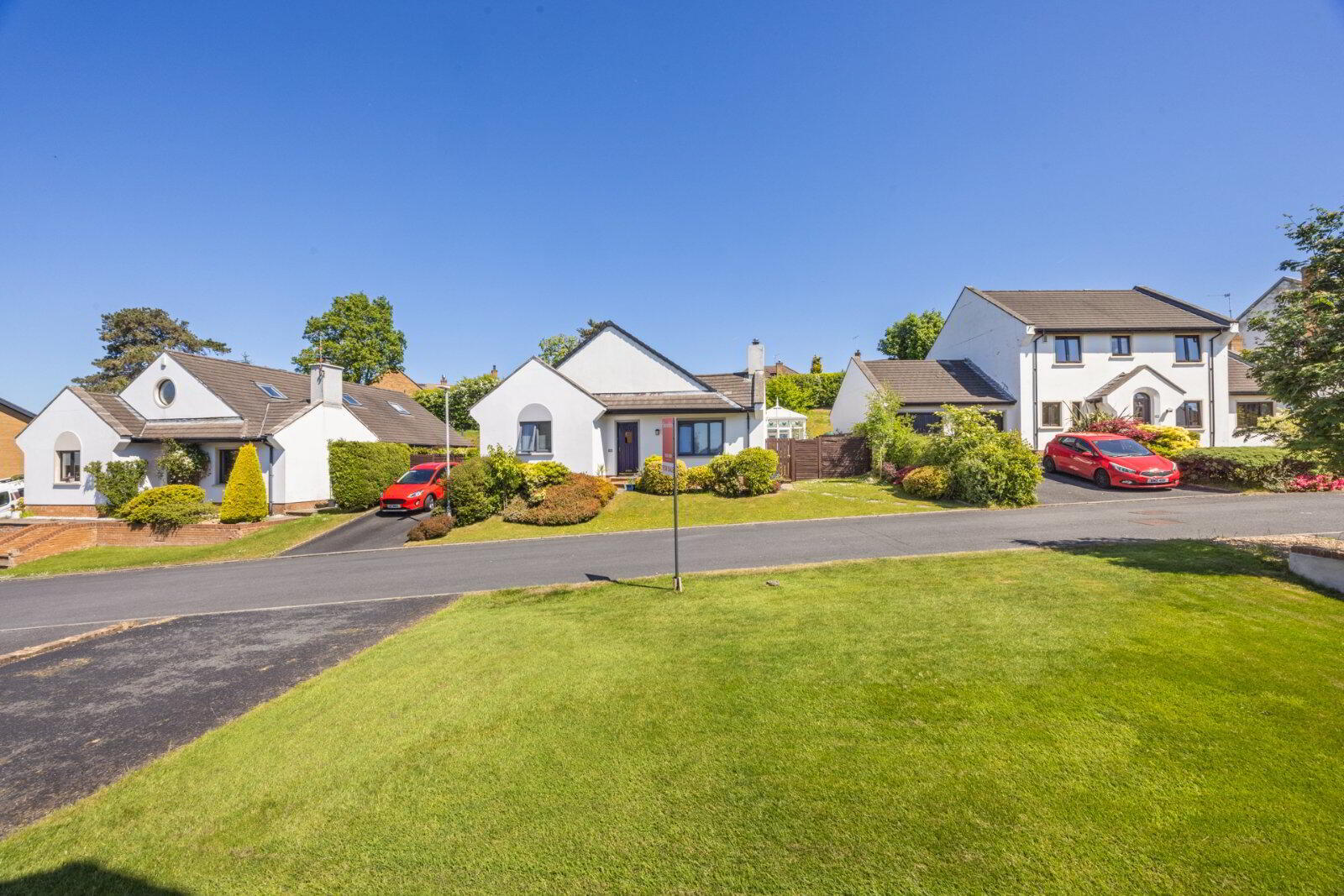 39 Royal Lodge Avenue 28 of 28