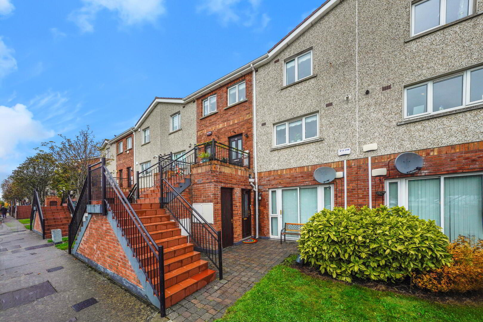 43 Carrigmore Green