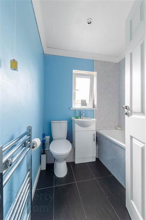 7e Glenarm Square 12 of 16