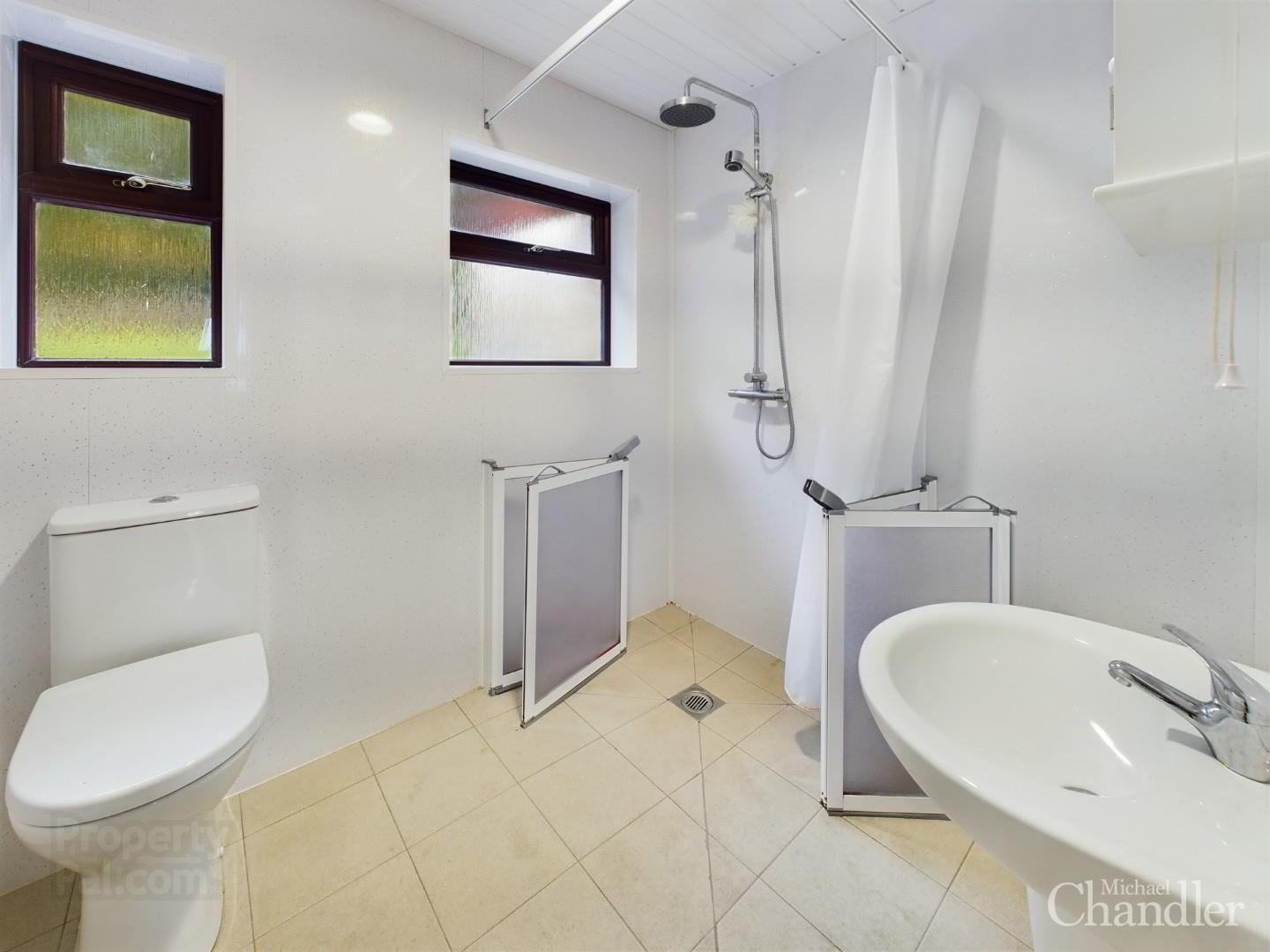 132 Bryansford Road 11 of 26