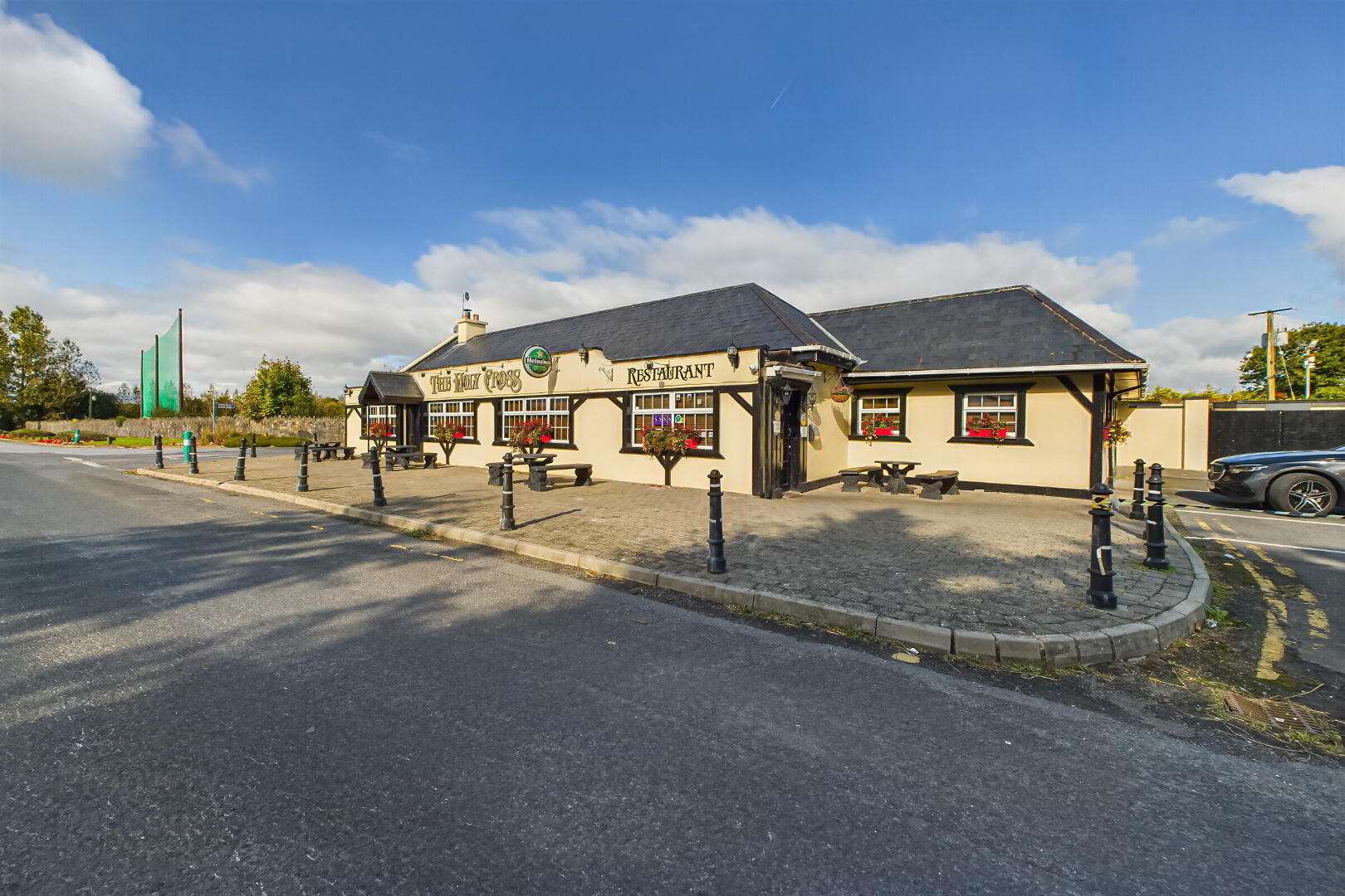 The Holy Cross, Cork Road