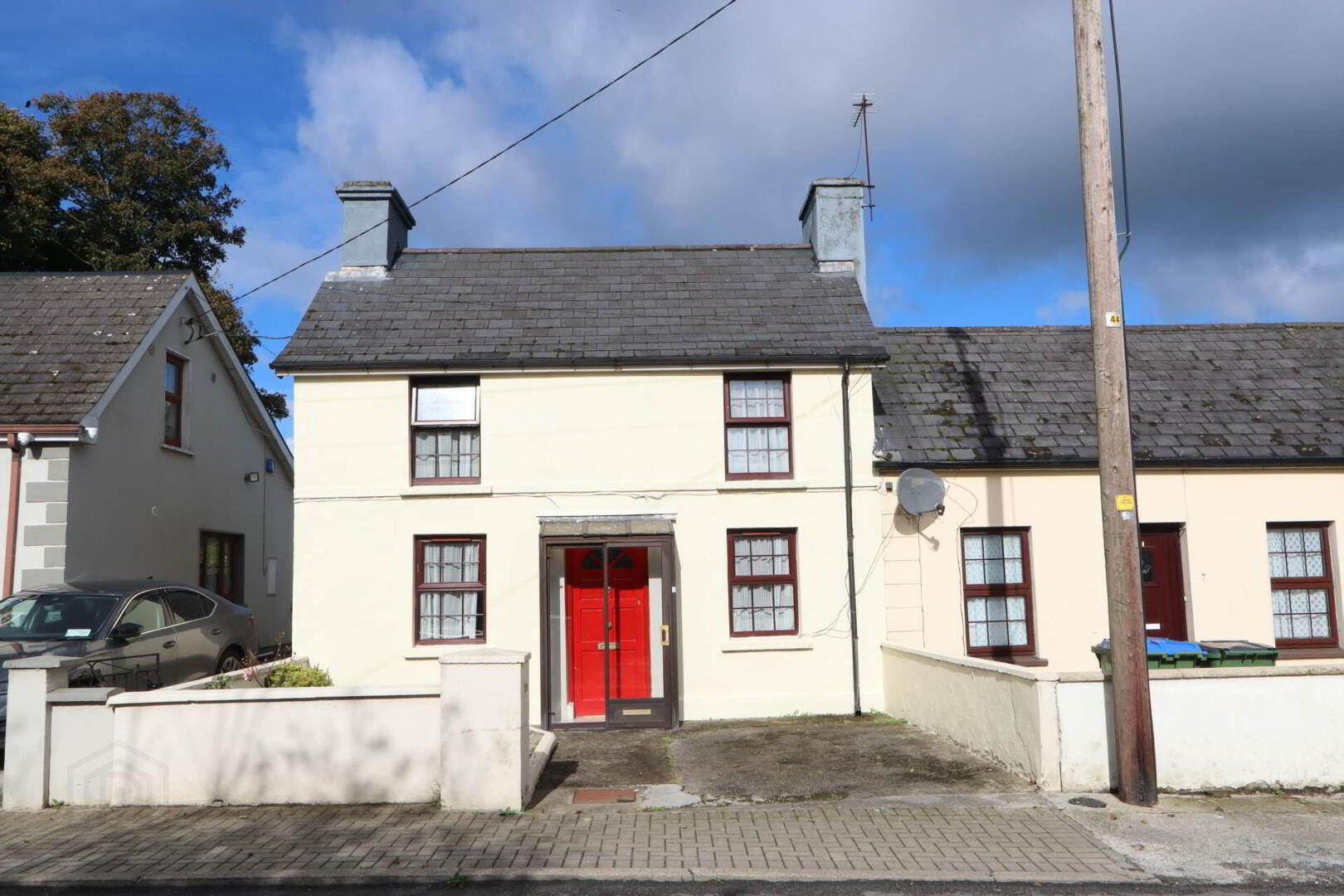 8 Emly Road 1 of 13