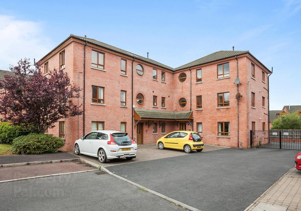 Apt 36, 2 Annadale Square