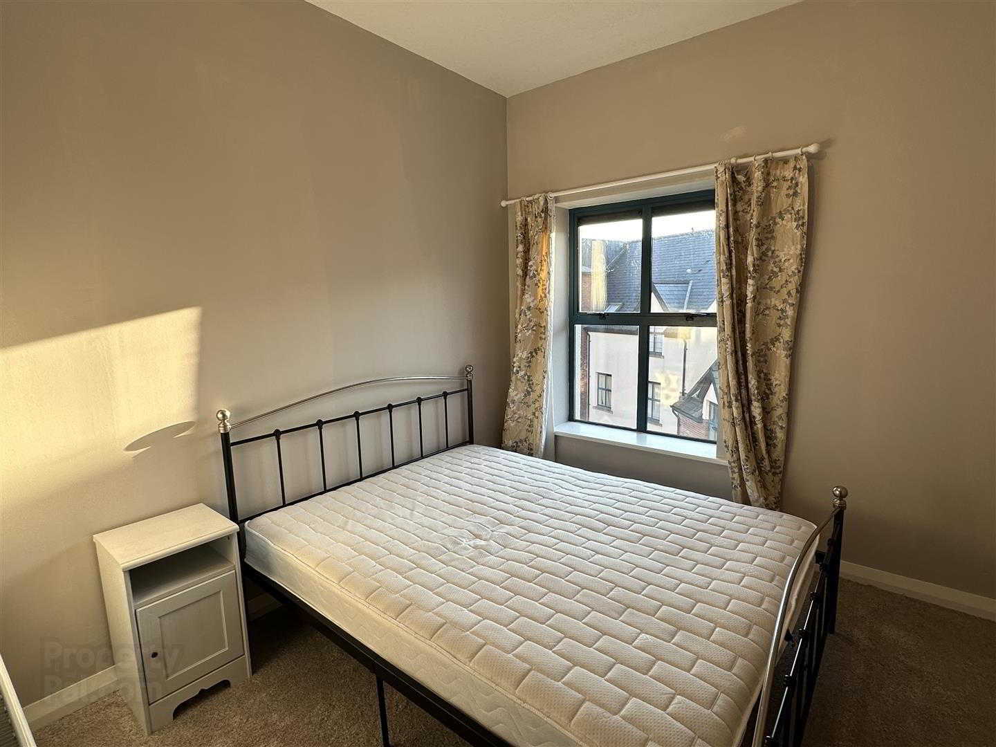 D12 Waterfoot, 106 Main Street 7 of 11
