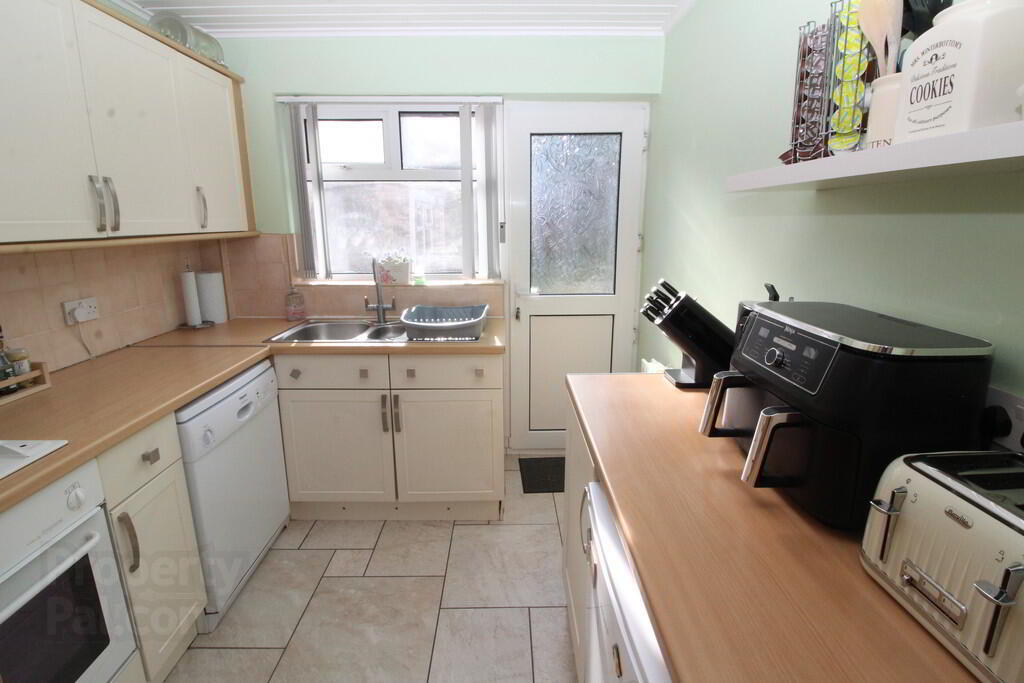 22 Ferndale Road 6 of 14