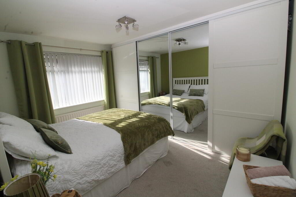 22 Ferndale Road 8 of 14