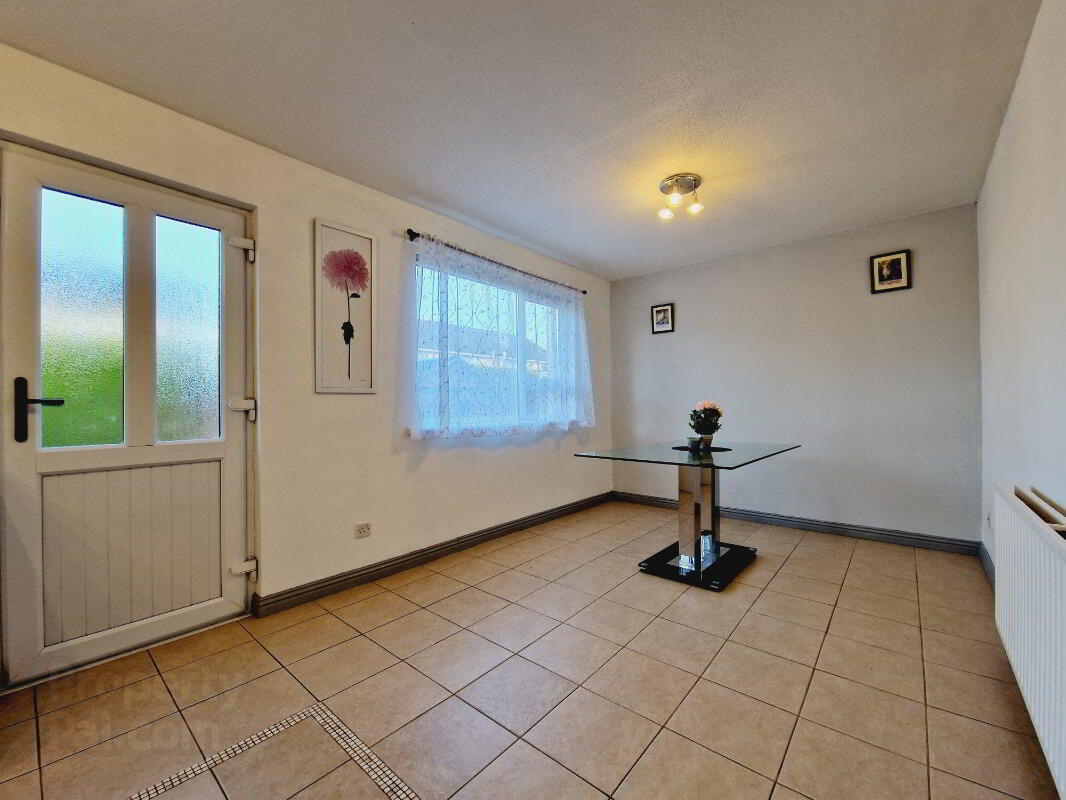 31 Summerfield Court 8 of 14