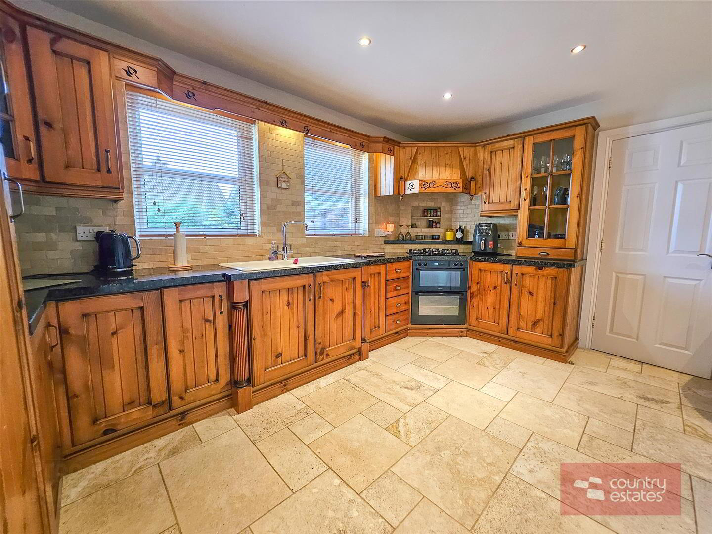 15 Broadlands Drive 12 of 42