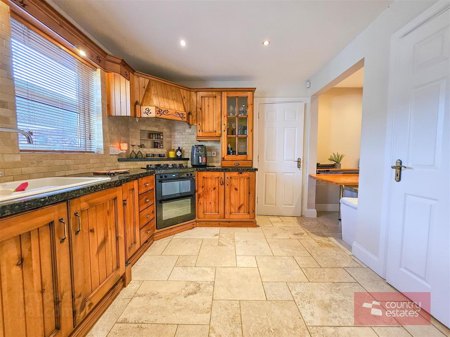 15 Broadlands Drive 13 of 42