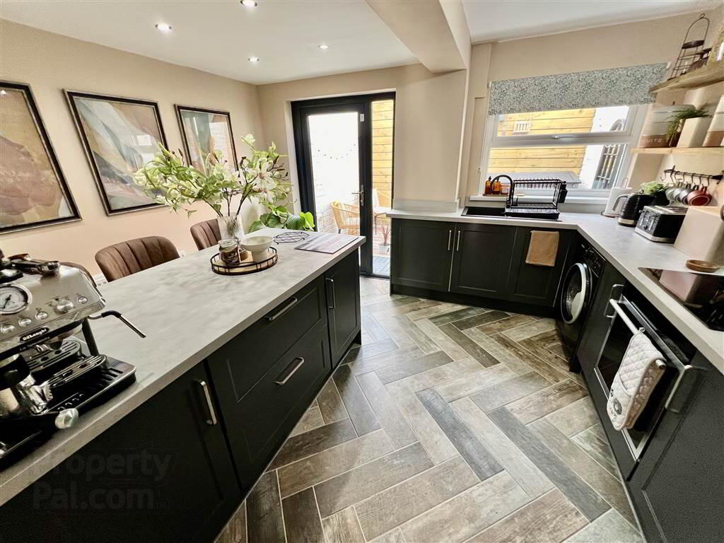 66 Donard Street 10 of 24
