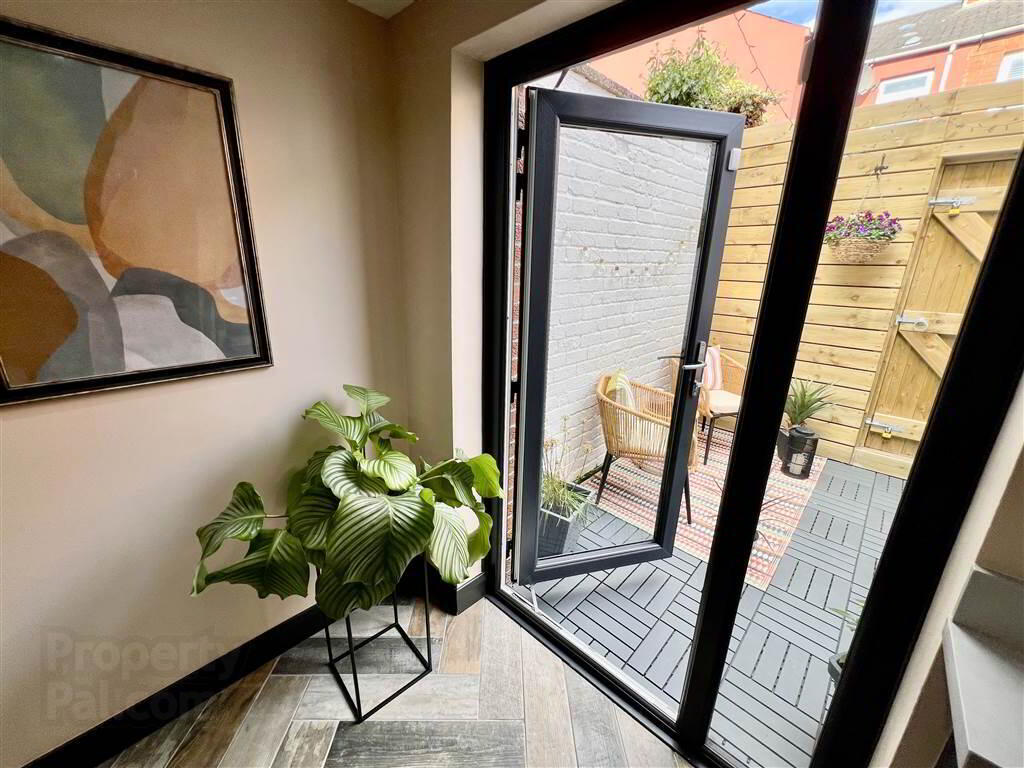 66 Donard Street 16 of 24