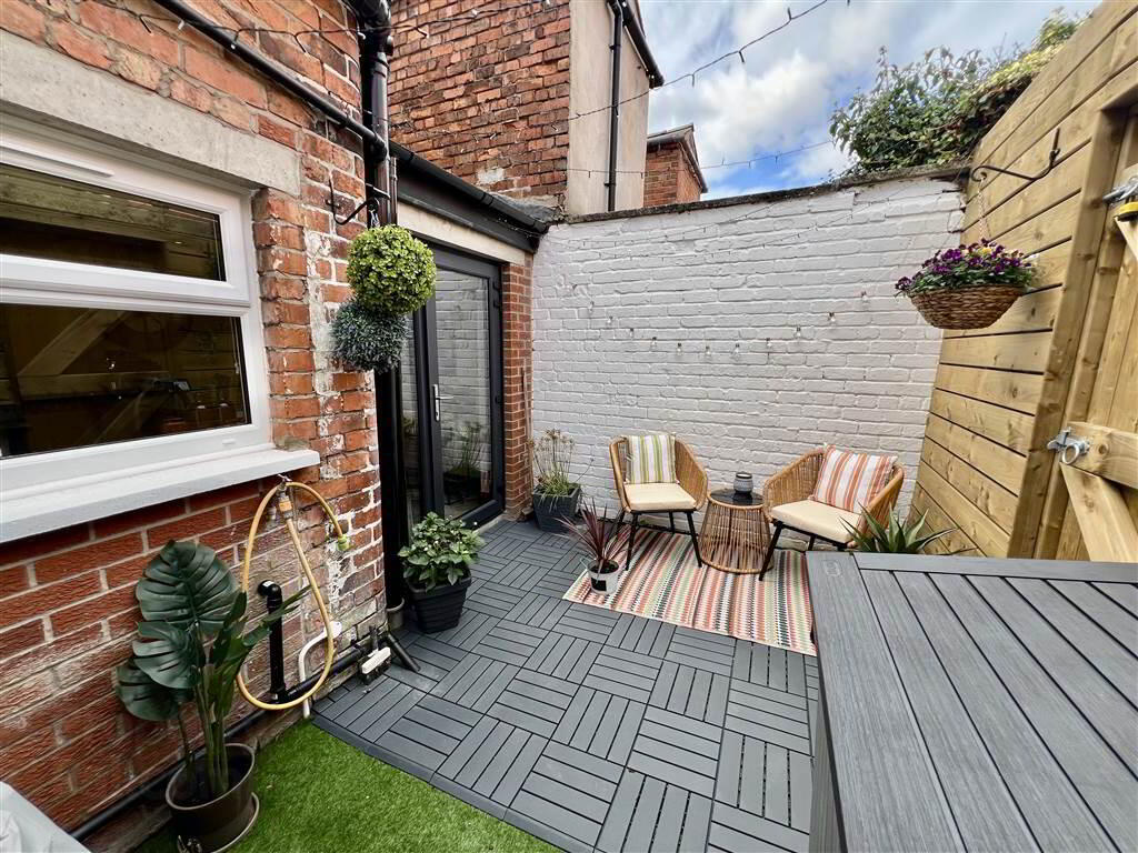 66 Donard Street 18 of 24