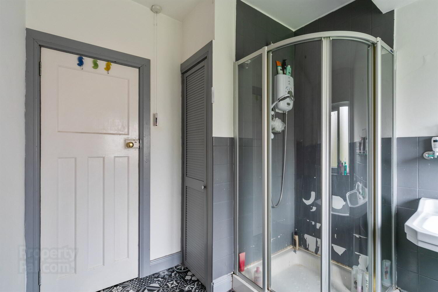 5 Upton Avenue 13 of 18