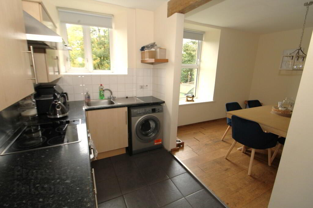 5 Old Mill Crescent 8 of 17