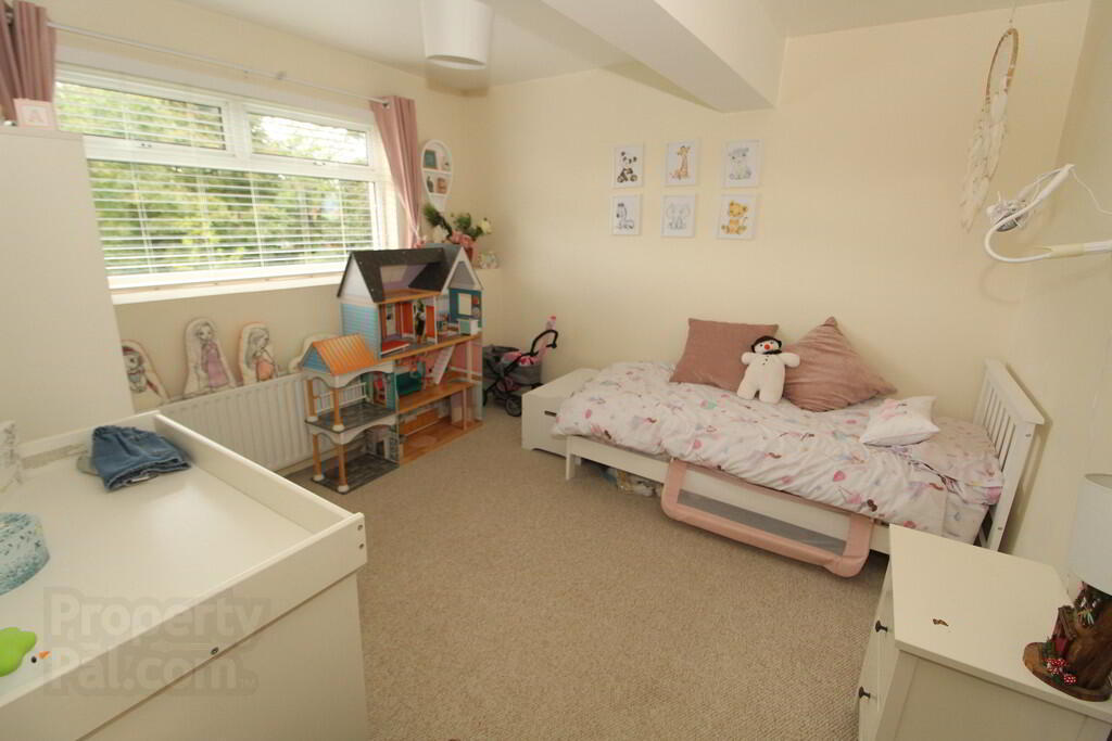 5 Old Mill Crescent 11 of 17