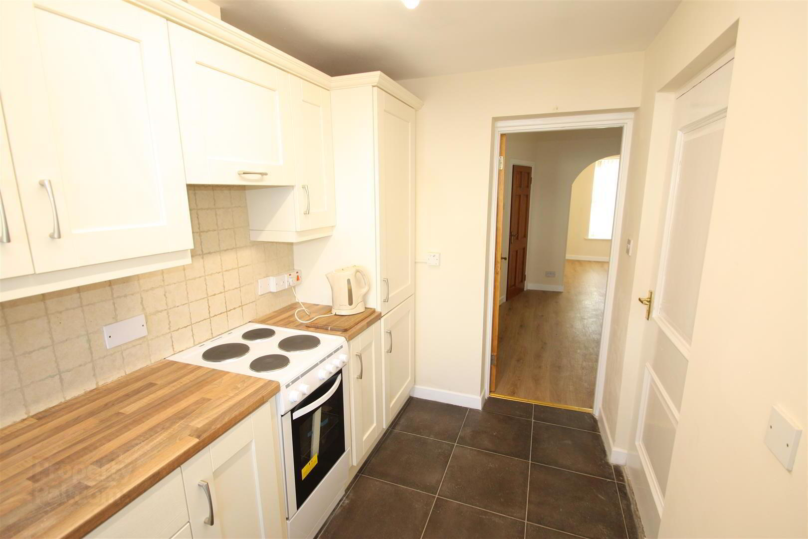 10 Belfast Road 7 of 19