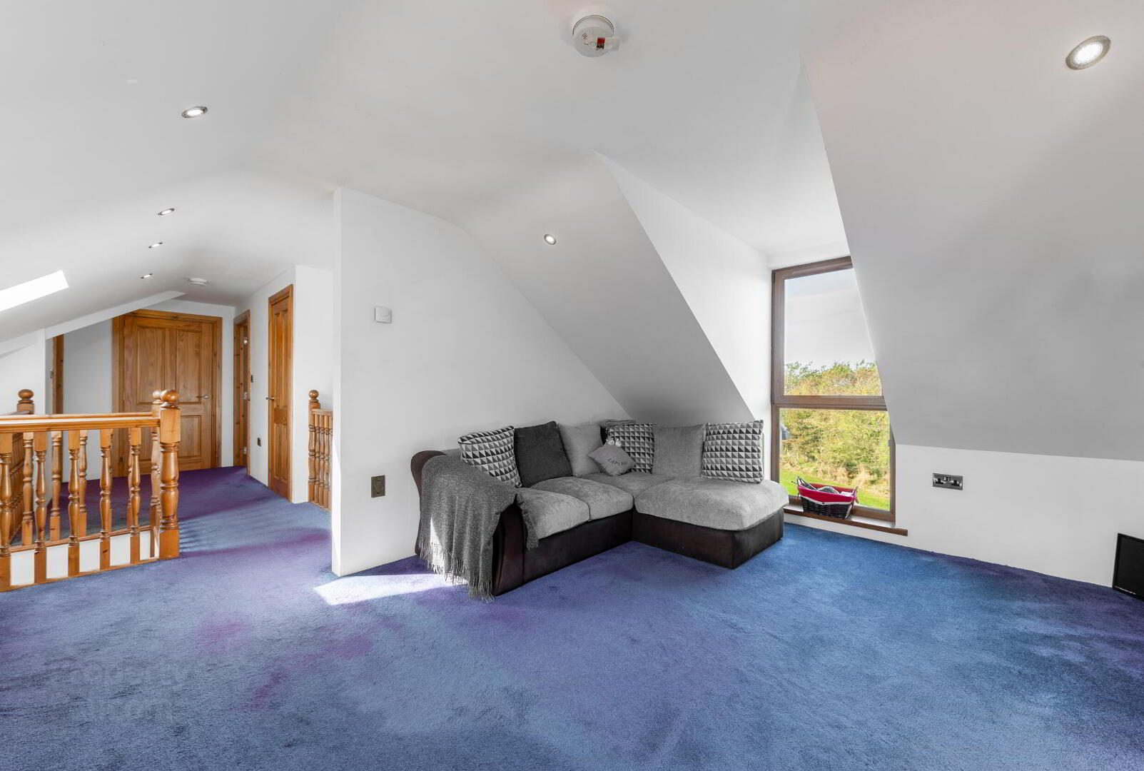 The Braidlands, 15a Moat Road 37 of 61
