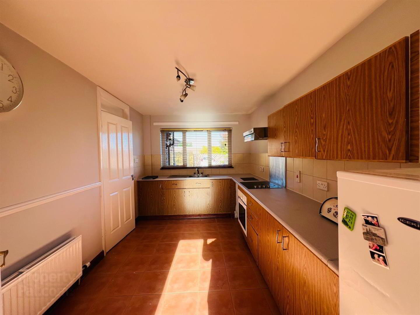 14 Farland Way 5 of 11