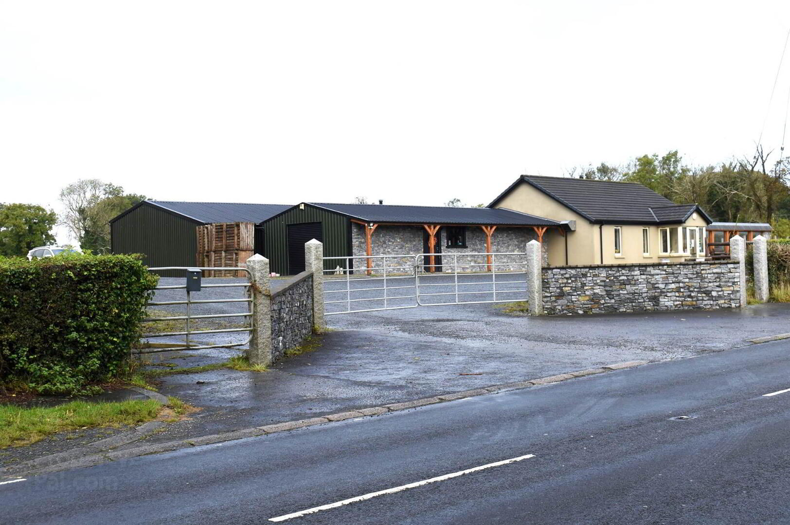 Bells Hill Farm Shop & Tea Room, 123 Downpatrick Road