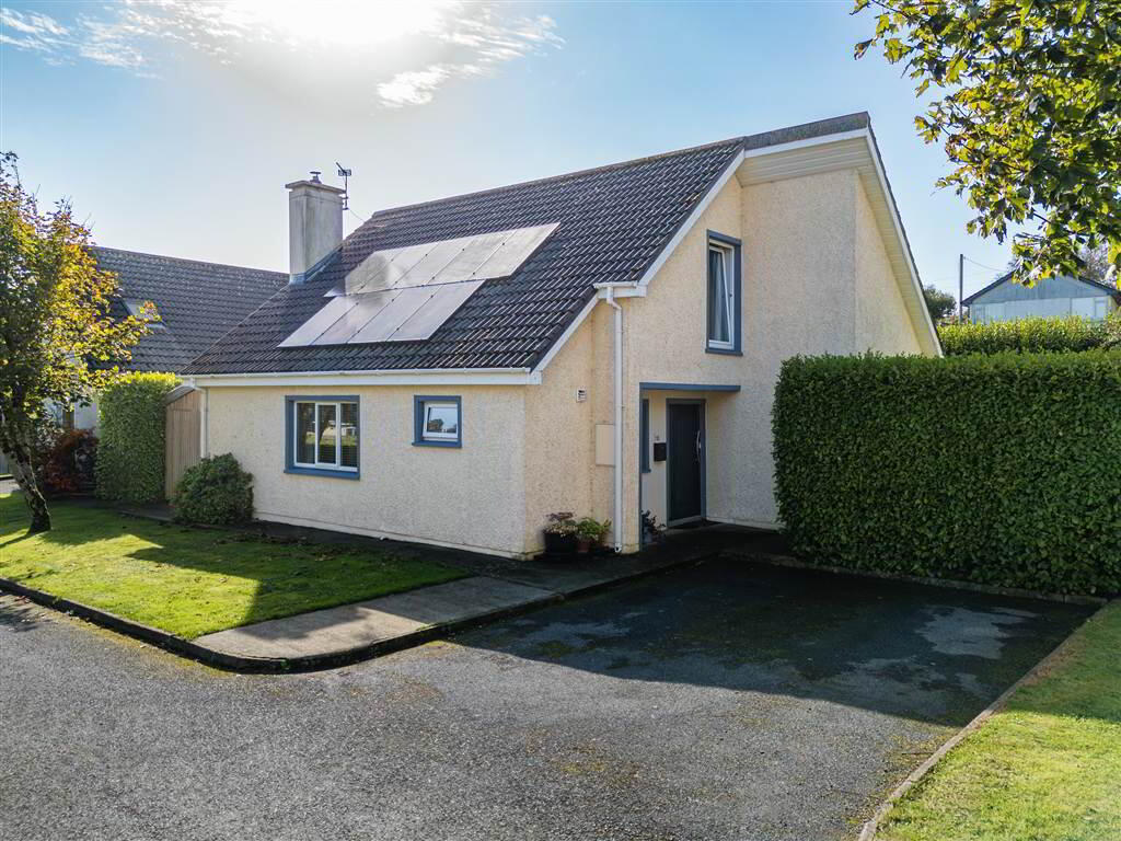 16 Dunmore Holiday Villas 1 of 15