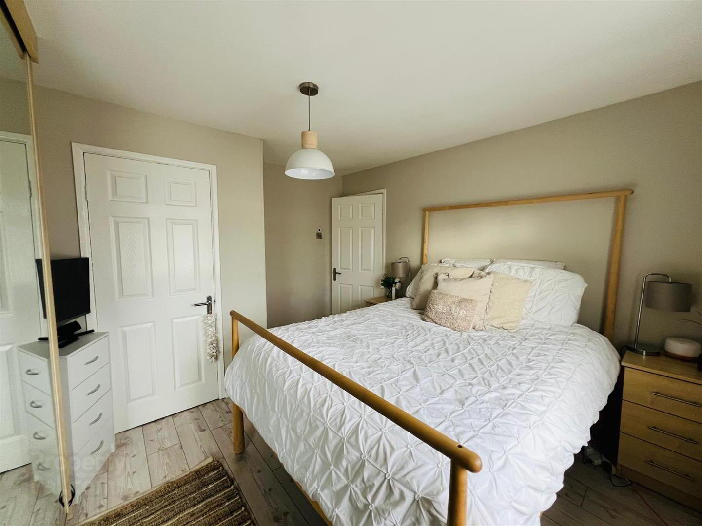 16 Bluebell Avenue 11 of 20