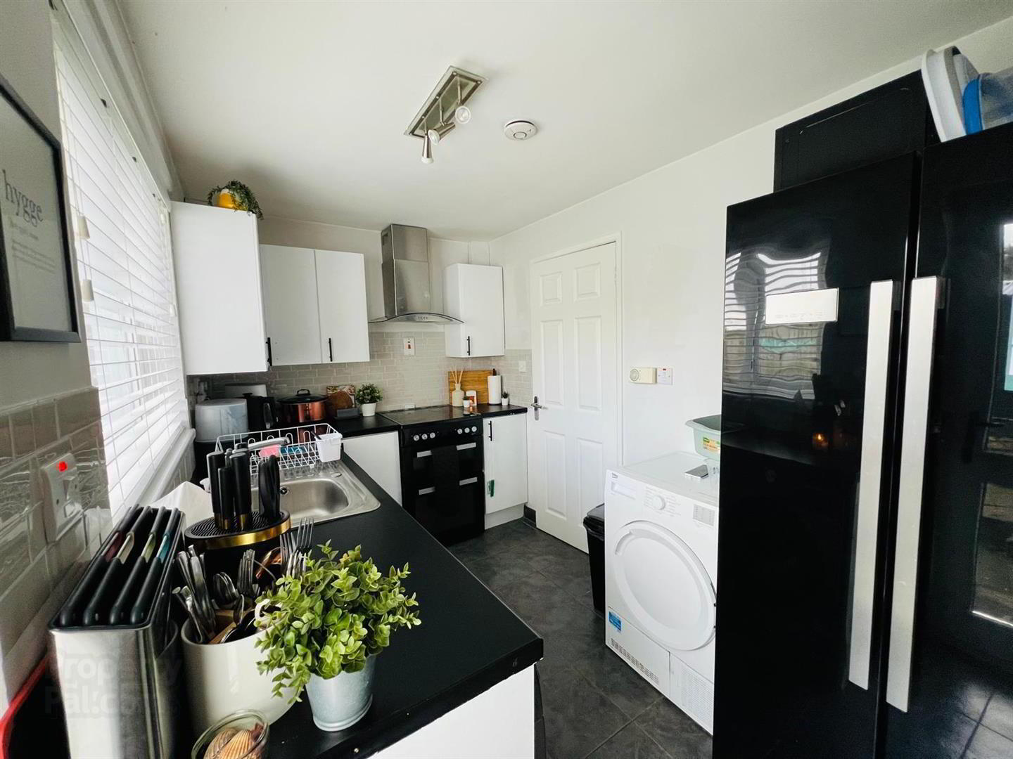 16 Bluebell Avenue 8 of 20