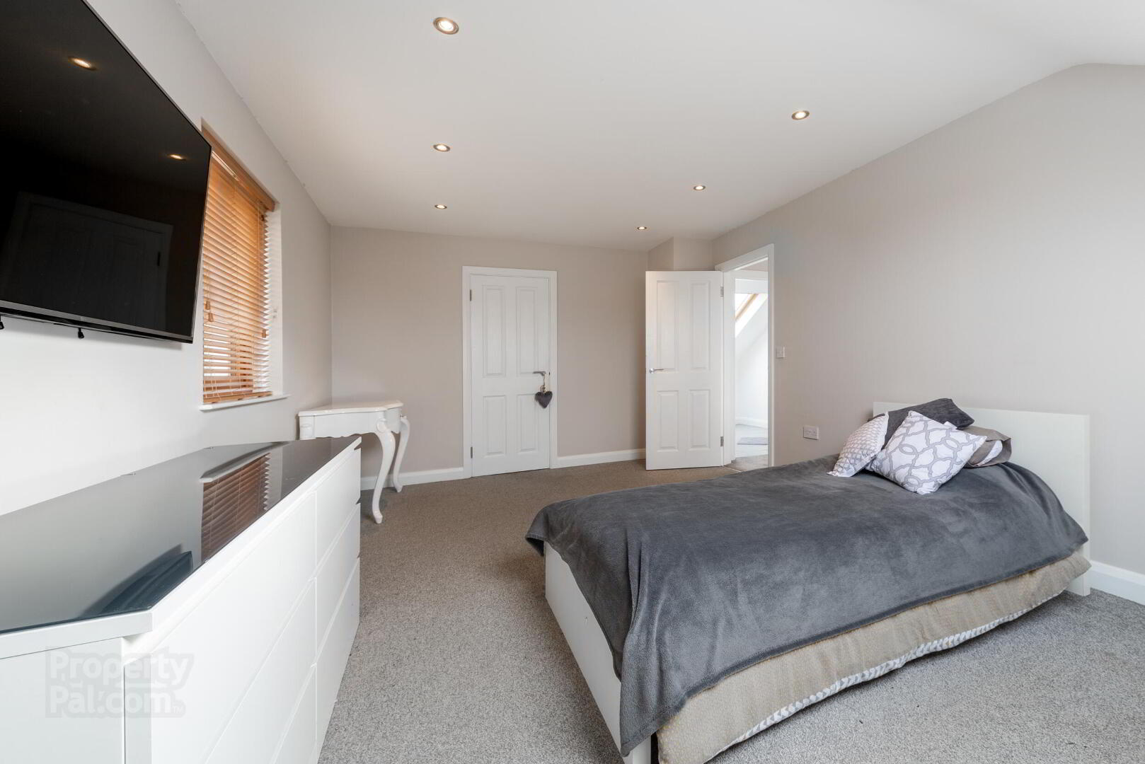 31 Castle Meadow Drive 22 of 31