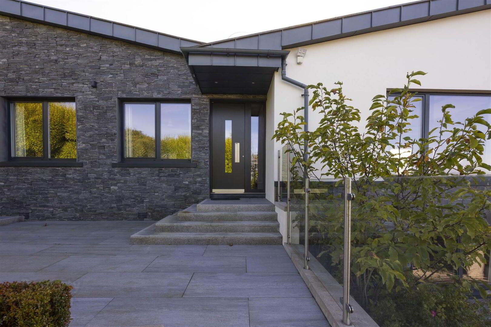 2 Kintyre Avenue 9 of 38
