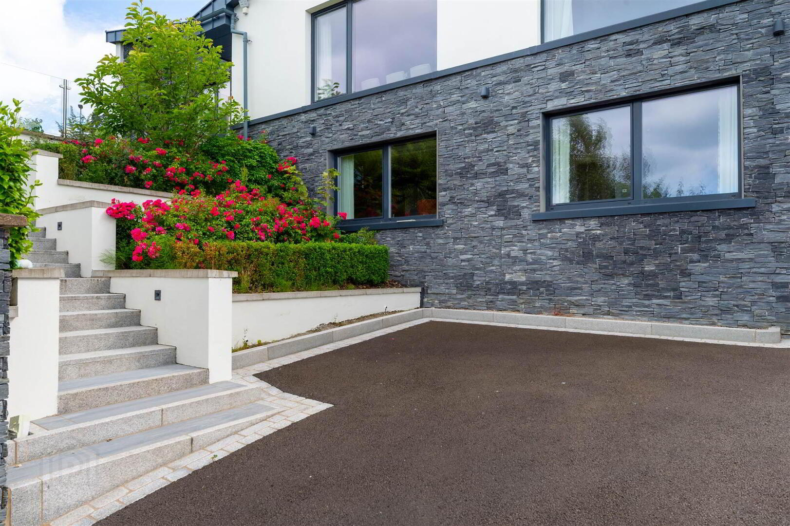 2 Kintyre Avenue 8 of 112