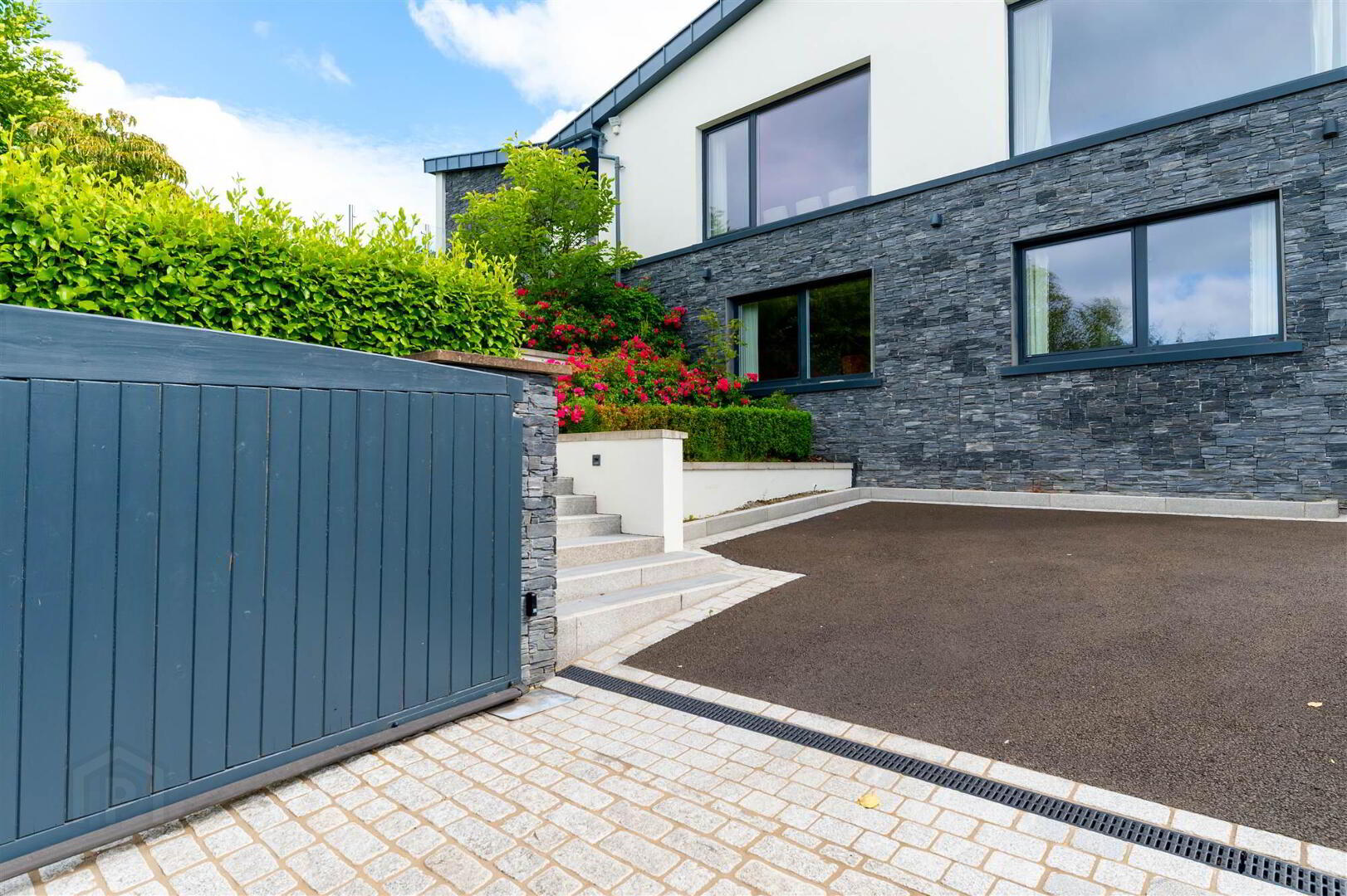 2 Kintyre Avenue 9 of 112