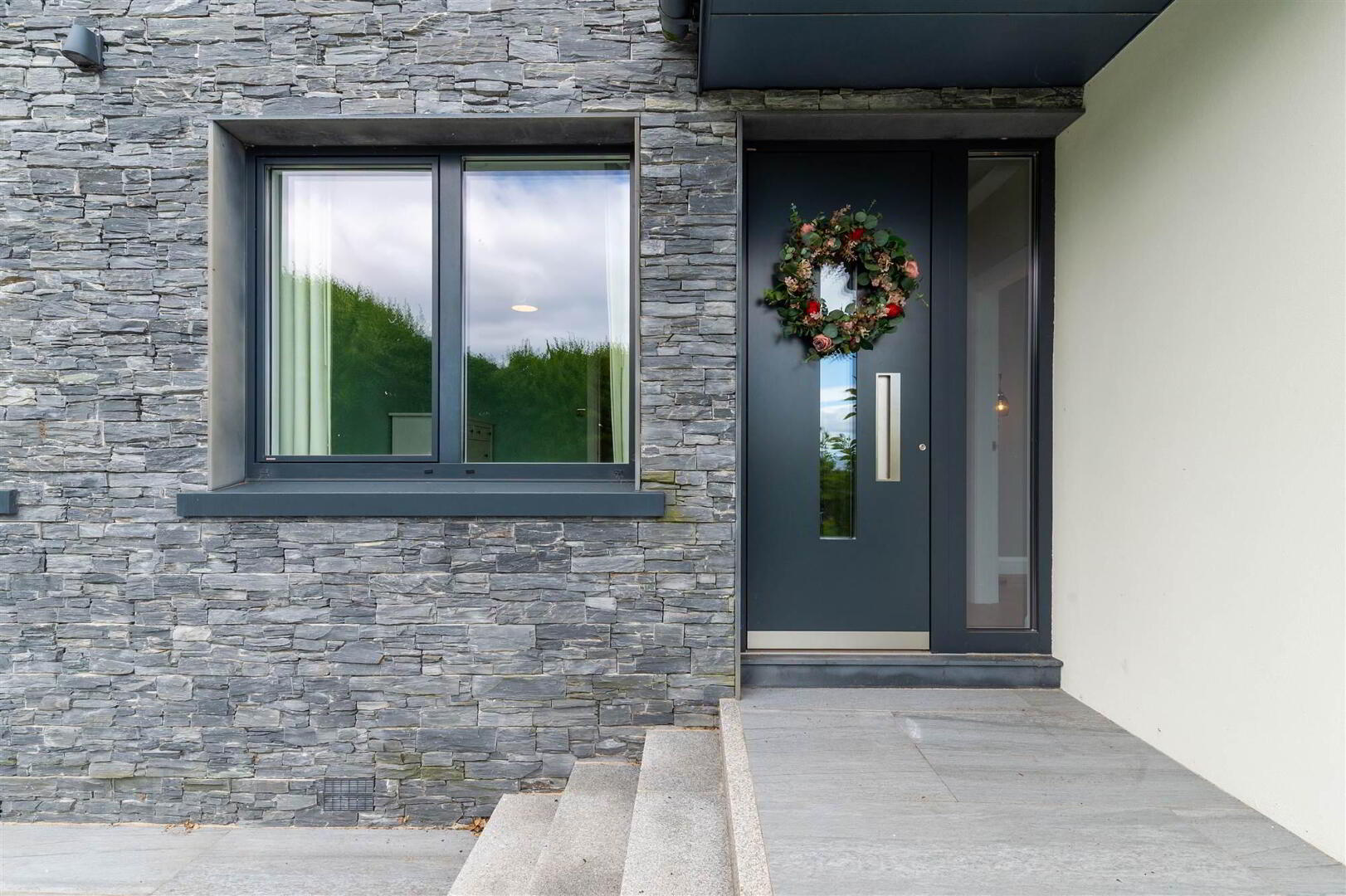 2 Kintyre Avenue 14 of 112