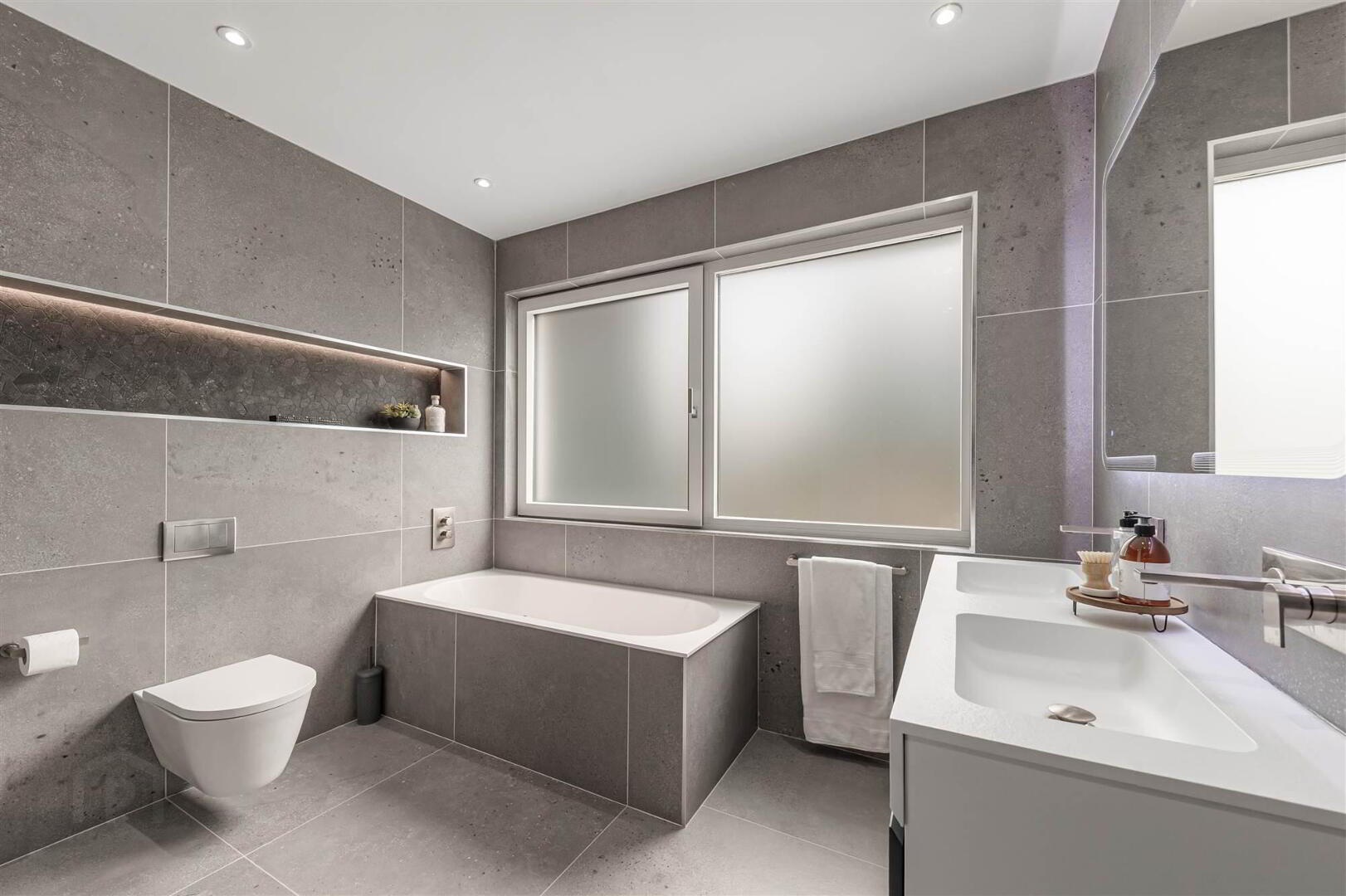 2 Kintyre Avenue 54 of 112