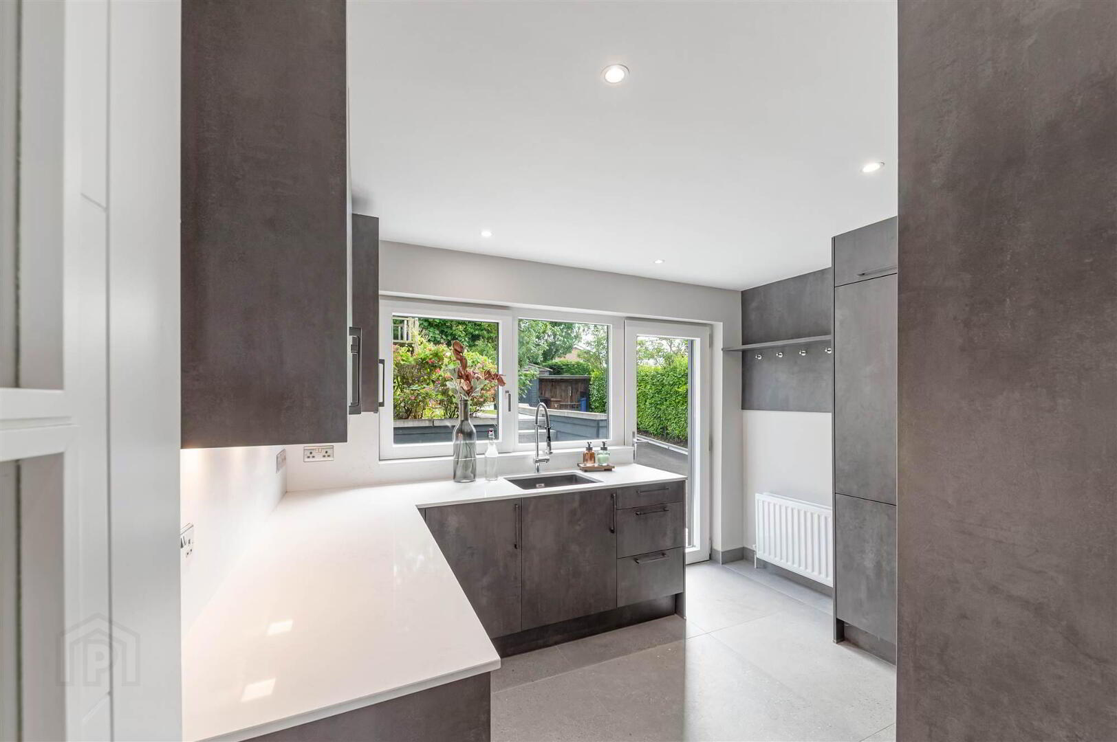 2 Kintyre Avenue 97 of 112