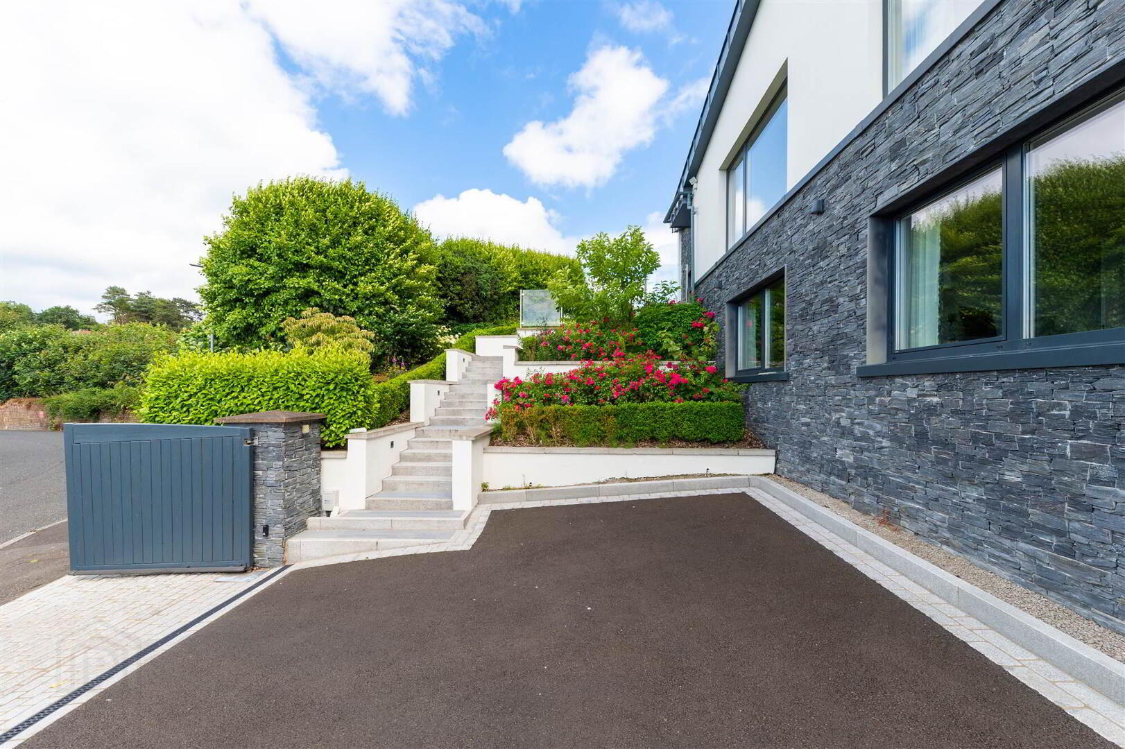 2 Kintyre Avenue 111 of 112