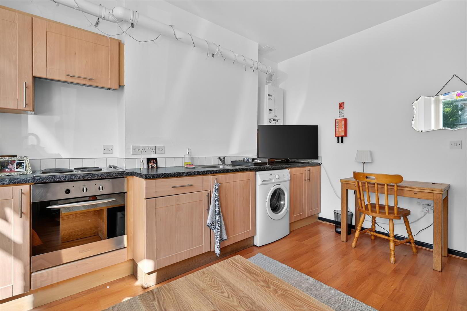 75 Wellesley Avenue ( Converted Into Two Apartments) 6 of 20