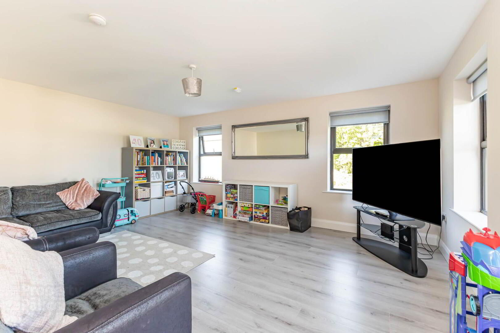 87 Carrickmannon Road 8 of 40