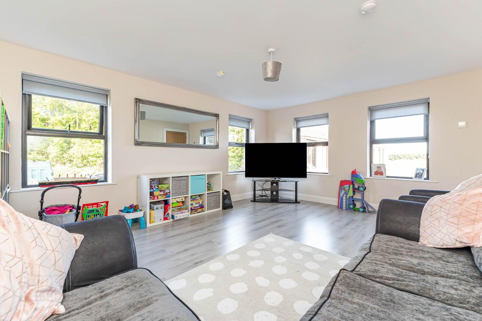 87 Carrickmannon Road 9 of 40